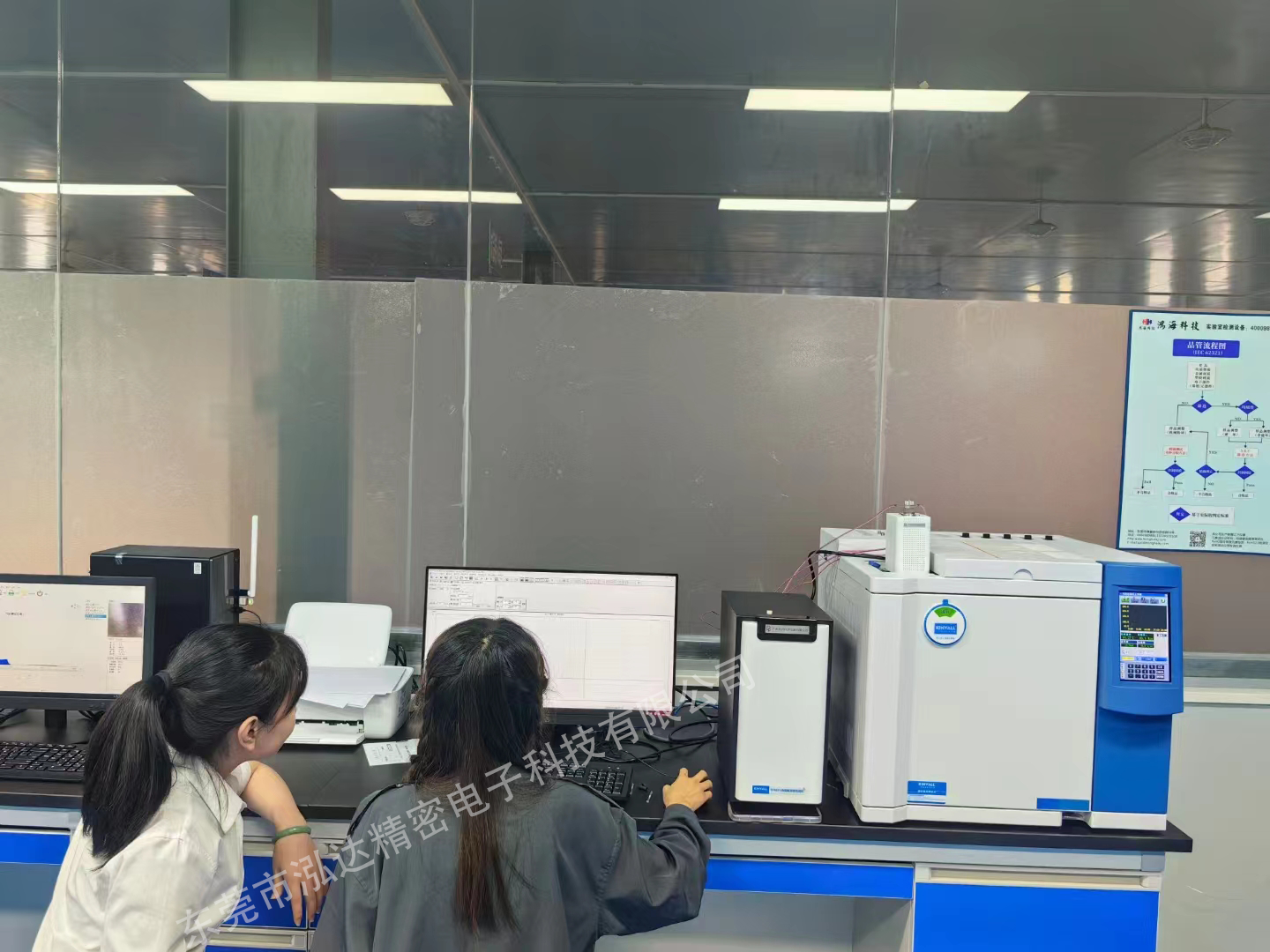 ���̰���