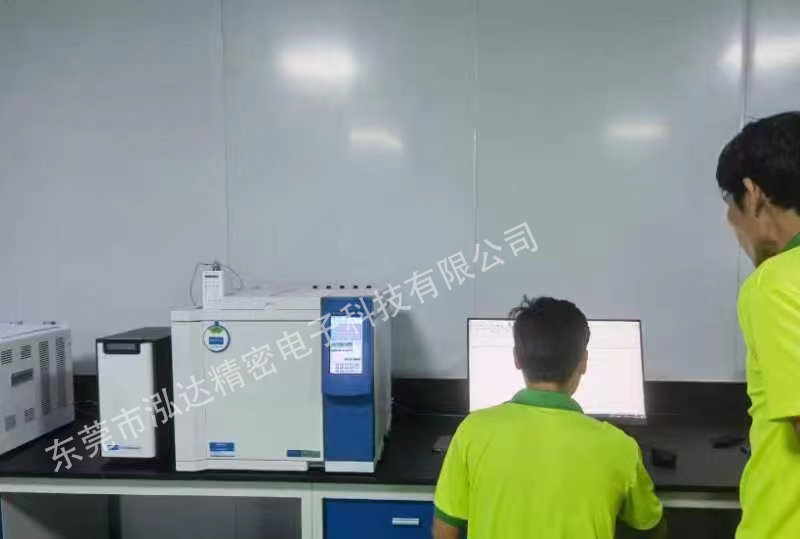 ���̰���